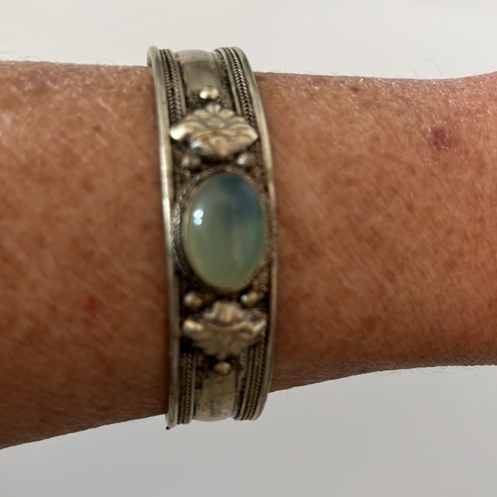Beautiful Bracelet - Picture 2 of 3